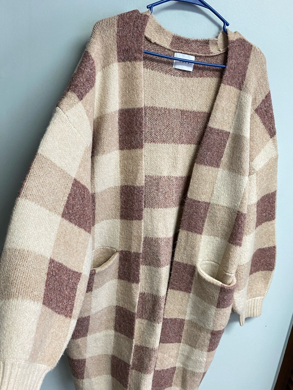 LUSH CARDIGAN SWEATER - LARGE - Picture 3 of 10